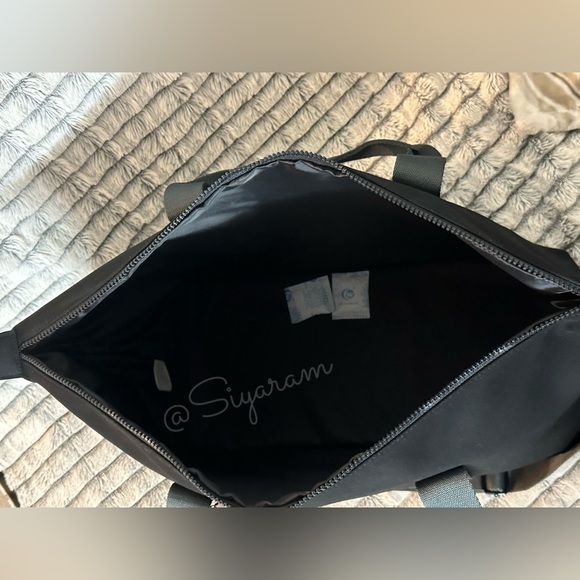 Coach travel bag/ Weekender bag / duffle/ gym bag - Picture 7 of 7